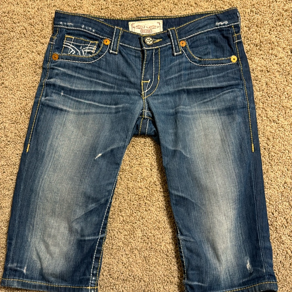 💖BIG STAR Liv Capris size 28.  Great condition.
